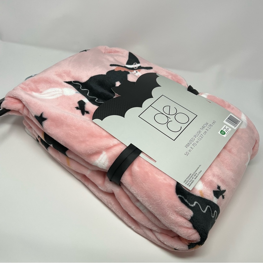 WITCH RIDING BROOM Pink/Black Deco Throw Blanket 50x70” Halloween 2023 Decor